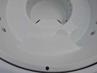 Infinitas the circle 5 persoons jacuzzi en buitenspa - afbeelding 8 van  26