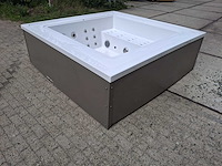 Infinitas the one 6 persoons jacuzzi en buitenspa - afbeelding 21 van  44