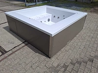 Infinitas the one 6 persoons jacuzzi en buitenspa - afbeelding 47 van  64