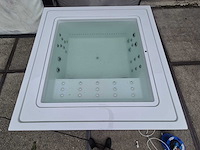 Infinitas the one 6 persoons jacuzzi en buitenspa - afbeelding 27 van  64