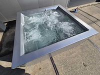 Infinitas the stealth 6 persoons jacuzzi en buitenspa