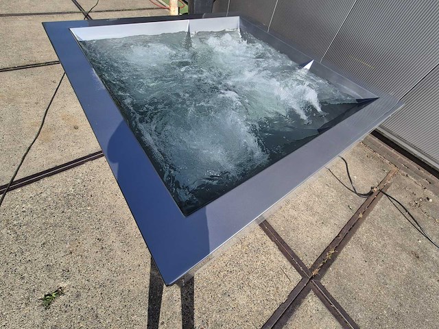 Infinitas the stealth 6 persoons jacuzzi en buitenspa - afbeelding 18 van  23