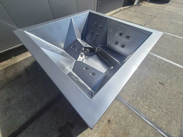 Infinitas the stealth 6 persoons jacuzzi en buitenspa - afbeelding 23 van  23