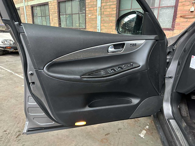 Infiniti ex 37 gt 3.7 v6 awd 320pk 2009, 06-hpg-4 youngtimer - afbeelding 22 van  41