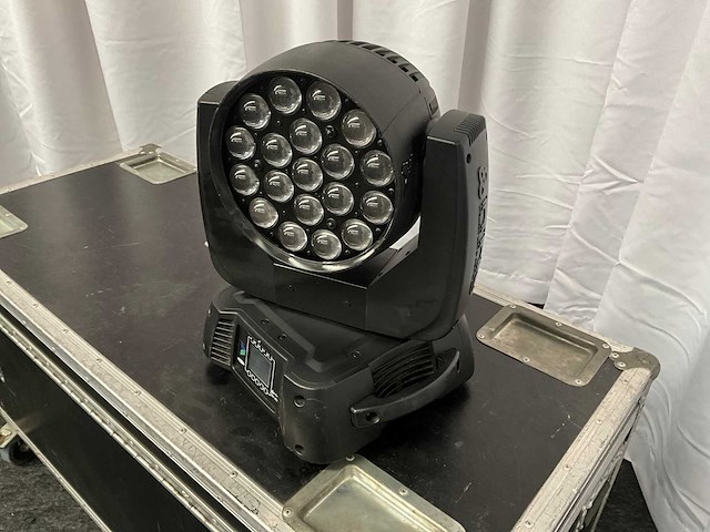 Infinity iw-1915 led-moving head (4x) - afbeelding 1 van  7