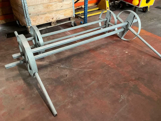 Inflatableroller springkussen oprolset - afbeelding 4 van  8