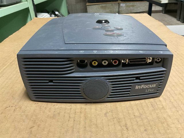 Infocus lp400 projector - afbeelding 4 van  7