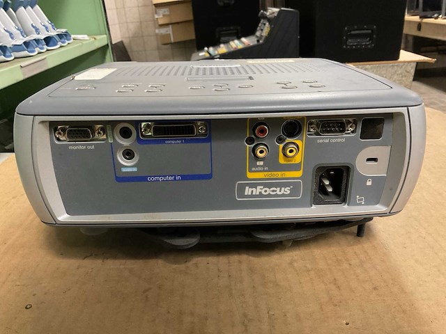Infocus lp540 projector - afbeelding 4 van  5