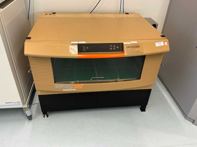 Infors ampere kaart multitron ii grote capaciteit incubator shaker - afbeelding 2 van  9