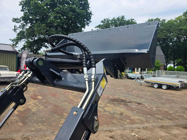Infront - skidster - minishovel - schranklader - rupsbanden - afbeelding 3 van  12