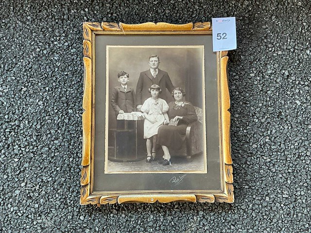 Ingelijst familieportret - afbeelding 1 van  5