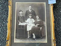 Ingelijst familieportret - afbeelding 2 van  5