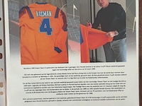 Ingelijst shirt ronald koeman - fc barcelona, oranje, gesigneerd, xl - afbeelding 2 van  3