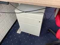 Ingerichte werkplek (180x80 cm) - afbeelding 3 van  11