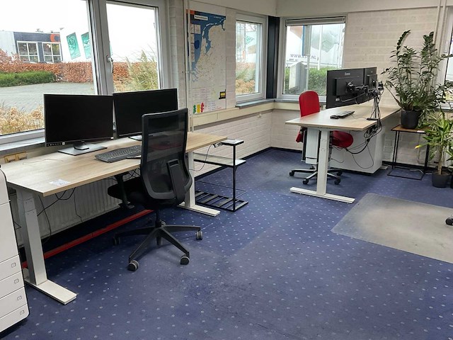 Ingerichte werkplek (180x80 cm) - afbeelding 1 van  11