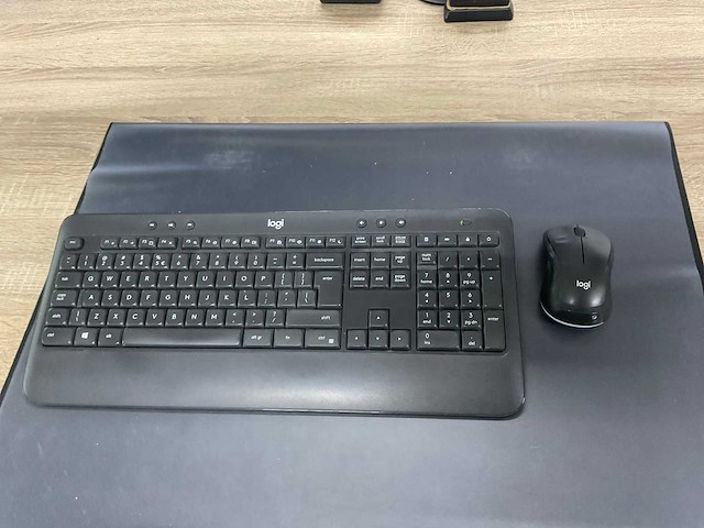 Ingerichte werkplek (180x80 cm) - afbeelding 7 van  13