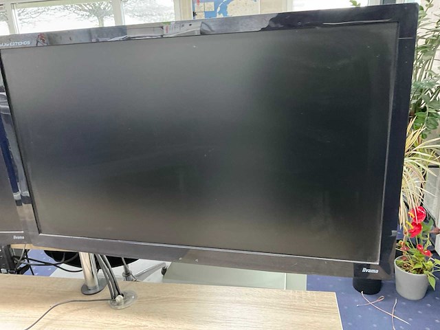 Ingerichte werkplek (180x80 cm) - afbeelding 13 van  13