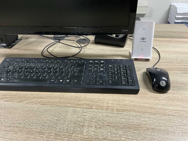 Ingerichte werkplek (180x80 cm) - afbeelding 3 van  14