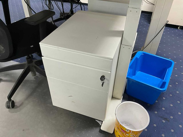 Ingerichte werkplek (180x80 cm) - afbeelding 5 van  14