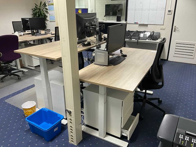 Ingerichte werkplek (180x80 cm) - afbeelding 7 van  14