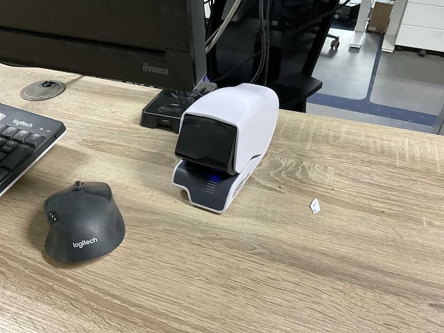 Ingerichte werkplek (180x80 cm) - afbeelding 10 van  14