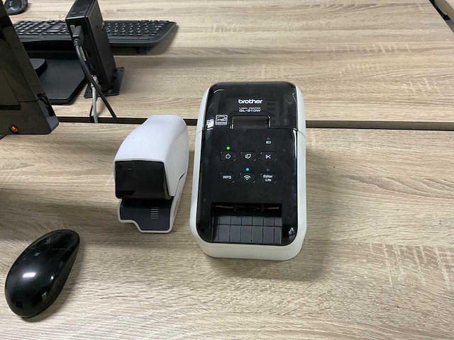 Ingerichte werkplek (180x80 cm) - afbeelding 4 van  15