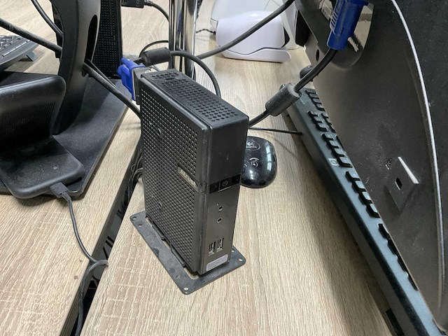 Ingerichte werkplek (180x80 cm) - afbeelding 5 van  15