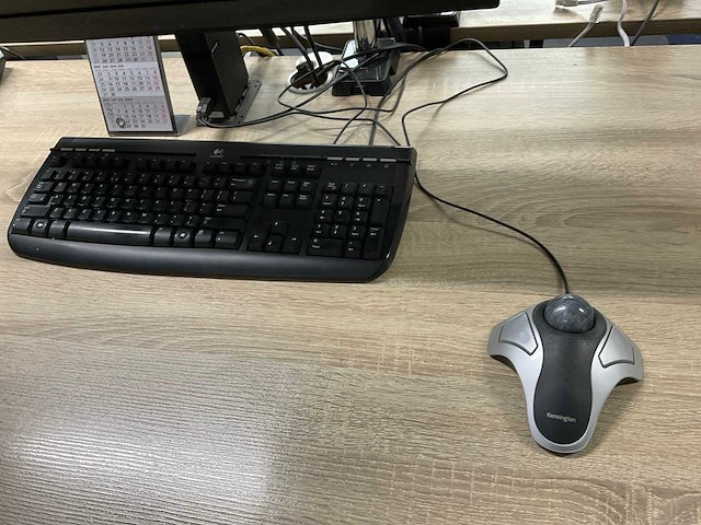 Ingerichte werkplek (180x80 cm) - afbeelding 8 van  14