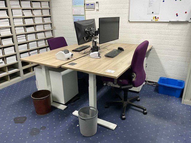 Ingerichte werkplek (180x80 cm) - afbeelding 1 van  12