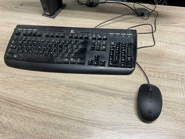 Ingerichte werkplek (180x80 cm) - afbeelding 12 van  12