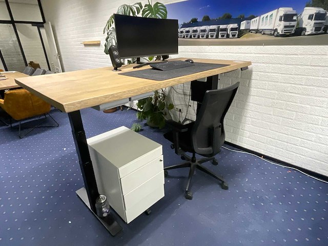 Ingerichte werkplek (200x100 cm) - afbeelding 1 van  8
