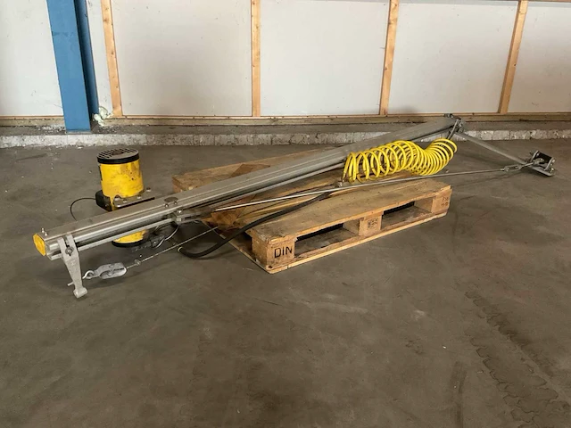 Ingersollrand verplaatsbare hef-/positioneerinstallatie - afbeelding 1 van  2