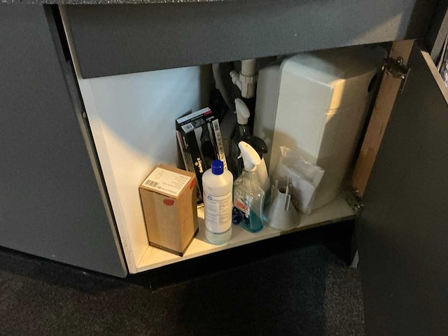 Inhoud 3 kantoorruimtes - afbeelding 2 van  16