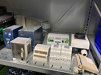 Inhoud (380v) installatiematerialen, machine-onderdelen, etc. van 9 legbordstellingen - afbeelding 21 van  40