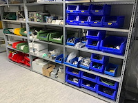 Inhoud (380v) installatiematerialen, machine-onderdelen, etc. van 9 legbordstellingen - afbeelding 12 van  40