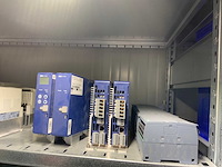 Inhoud (380v) installatiematerialen, machine-onderdelen, etc. van 9 legbordstellingen - afbeelding 24 van  40