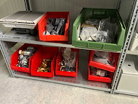 Inhoud (380v) installatiematerialen, machine-onderdelen, etc. van 9 legbordstellingen - afbeelding 28 van  40
