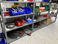 Inhoud (380v) installatiematerialen, machine-onderdelen, etc. van 9 legbordstellingen - afbeelding 23 van  40