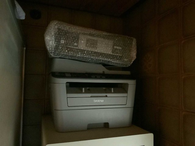 Inhoud bakkerij kleding en toebehoren opslagruimte - afbeelding 3 van  5