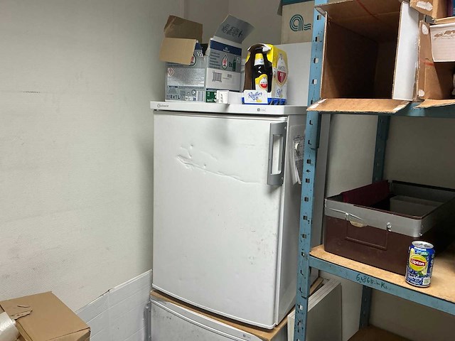 Inhoud berging - afbeelding 2 van  20