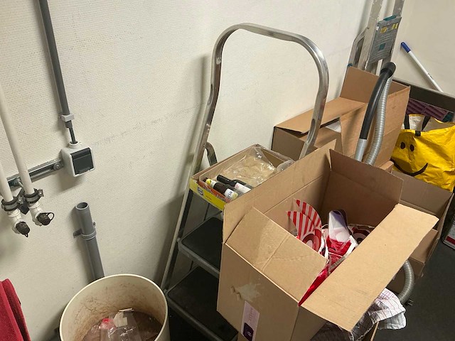 Inhoud berging - afbeelding 15 van  20