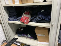 Inhoud bergkast - afbeelding 10 van  13