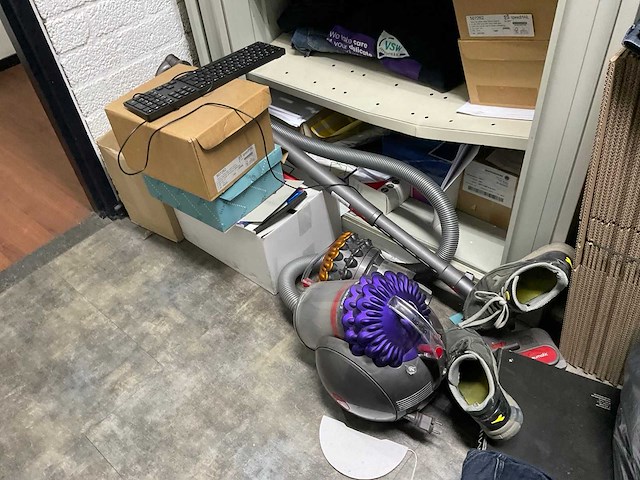 Inhoud bergkast - afbeelding 11 van  13