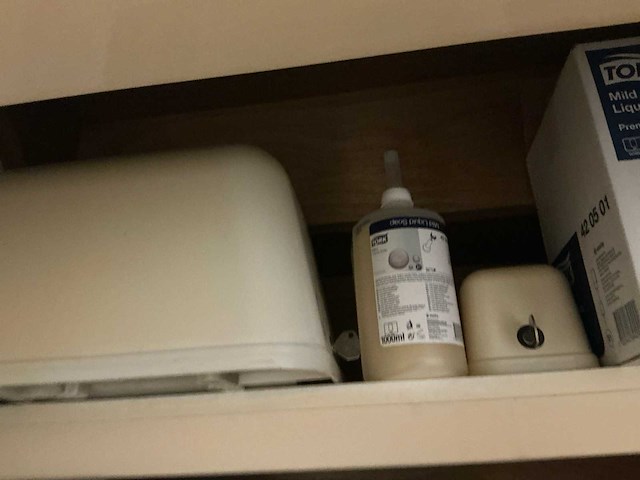 Inhoud bezemkast - afbeelding 6 van  8