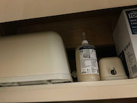 Inhoud bezemkast - afbeelding 6 van  8