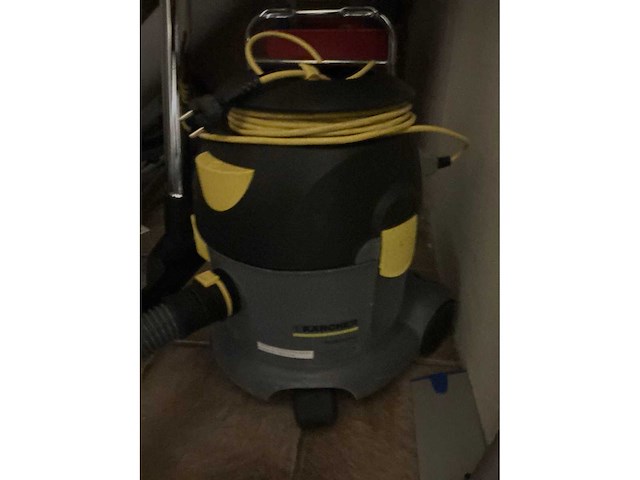 Inhoud bezemkast - afbeelding 8 van  8