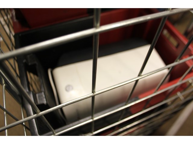 Inhoud container excl kratten en rolcontainer - afbeelding 9 van  9