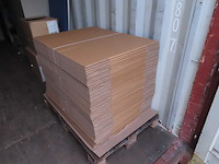 Inhoud container - afbeelding 20 van  29