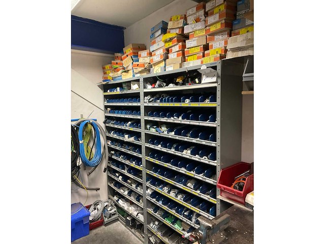 Inhoud elektrotechnische ruimte - afbeelding 11 van  11