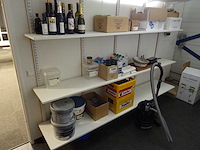 Inhoud hok - afbeelding 1 van  15